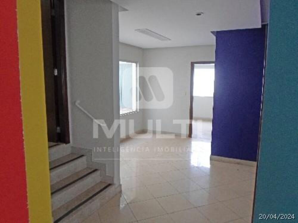 Prédio Inteiro, 171 m² - Foto 2