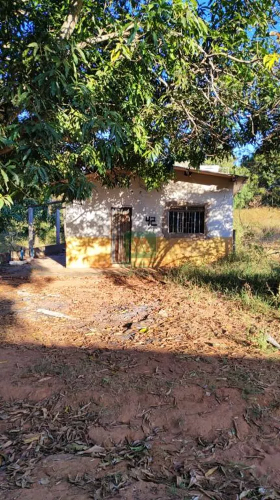 Terreno à venda com 1 quarto, 1000m² - Foto 1