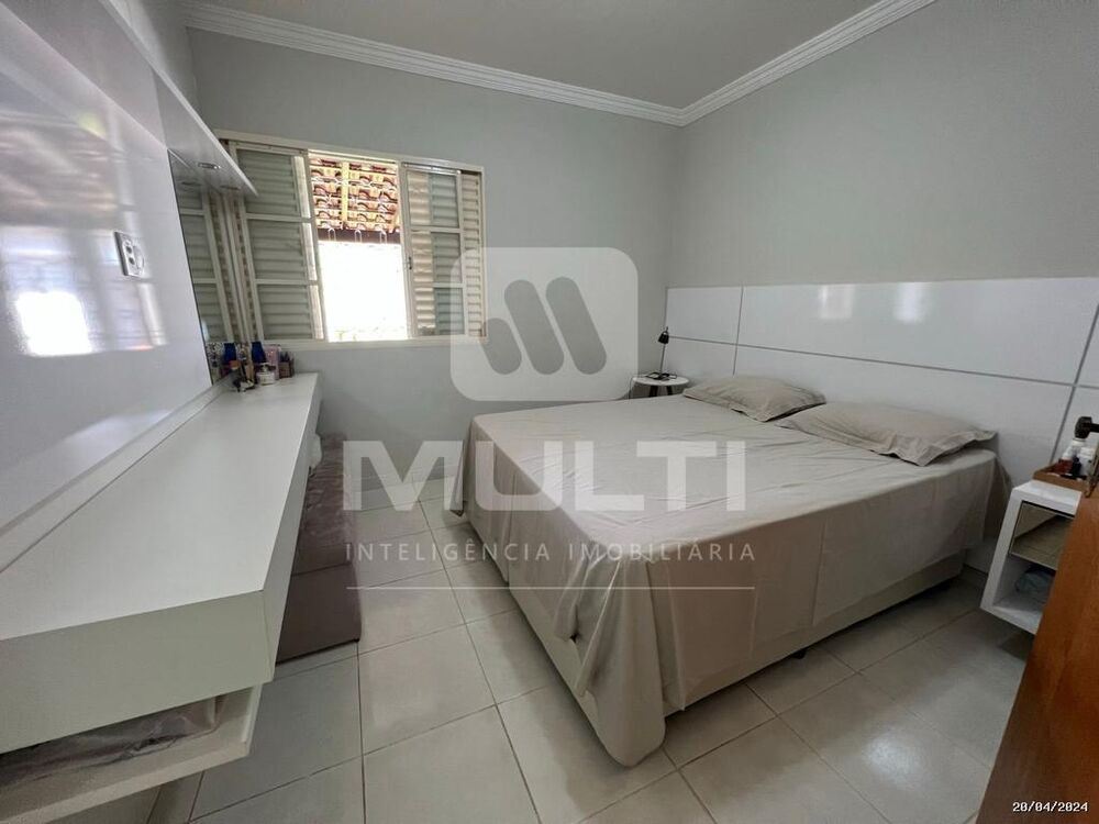 Casa, 3 quartos, 250 m² - Foto 2