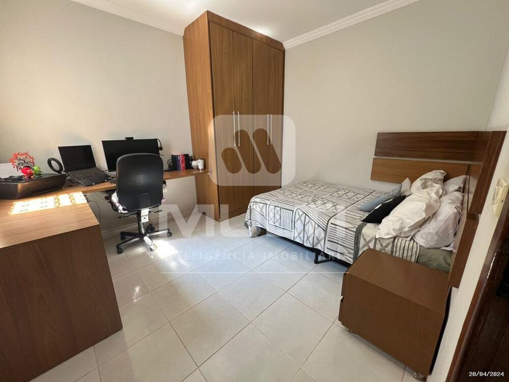 Casa, 3 quartos, 250 m² - Foto 7