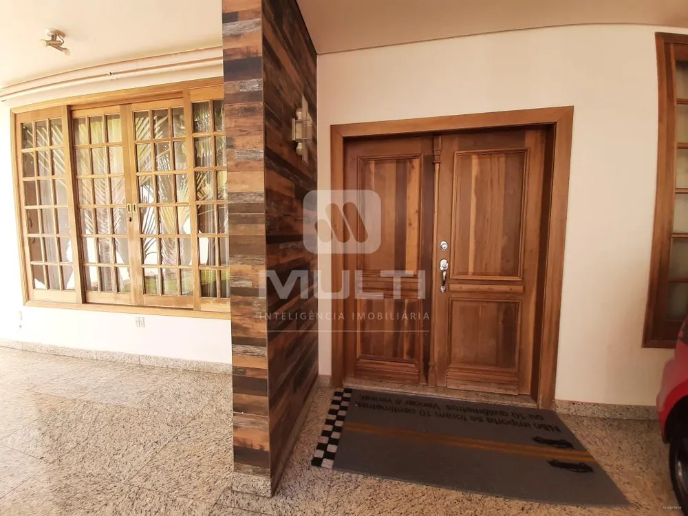 Casa, 3 quartos, 207 m² - Foto 2
