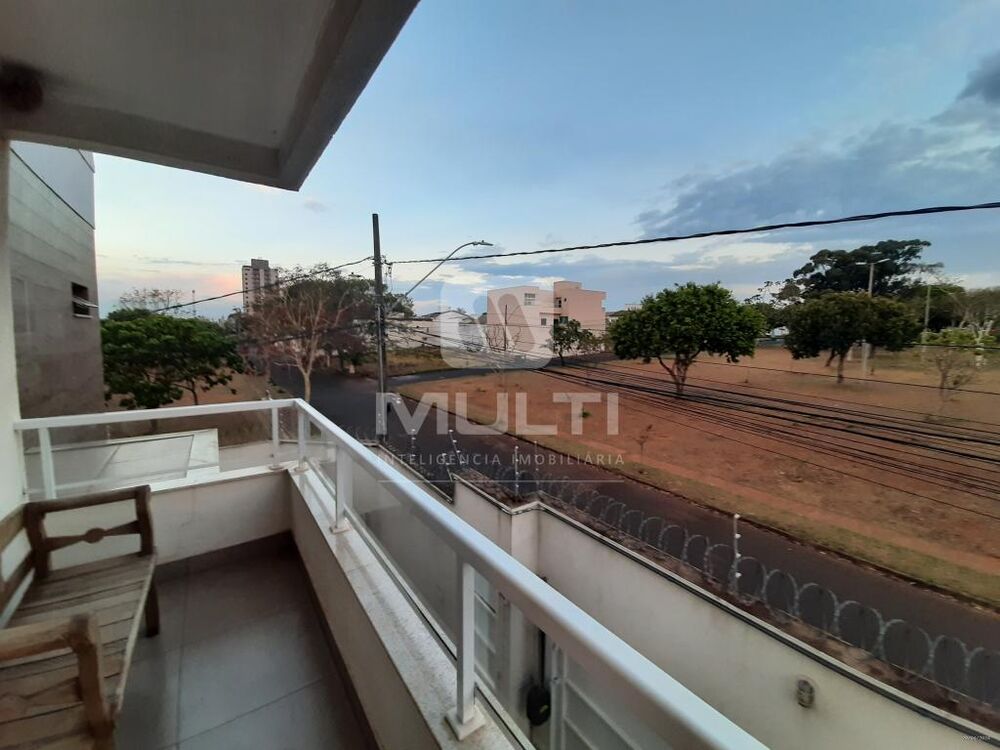 Casa, 3 quartos, 235 m² - Foto 28