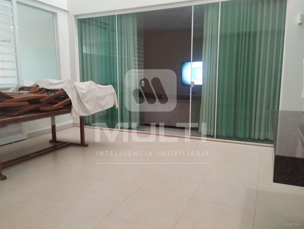 Casa, 3 quartos, 214 m² - Foto 4