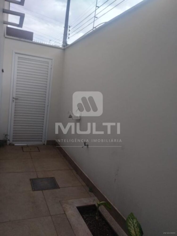 Casa, 3 quartos, 214 m² - Foto 3