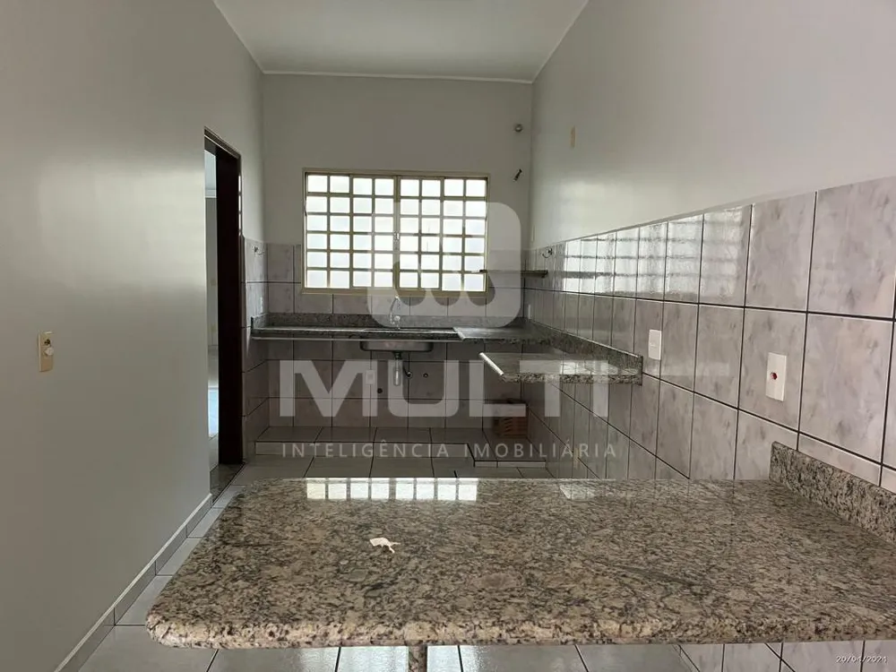 Casa, 4 quartos, 240 m² - Foto 5