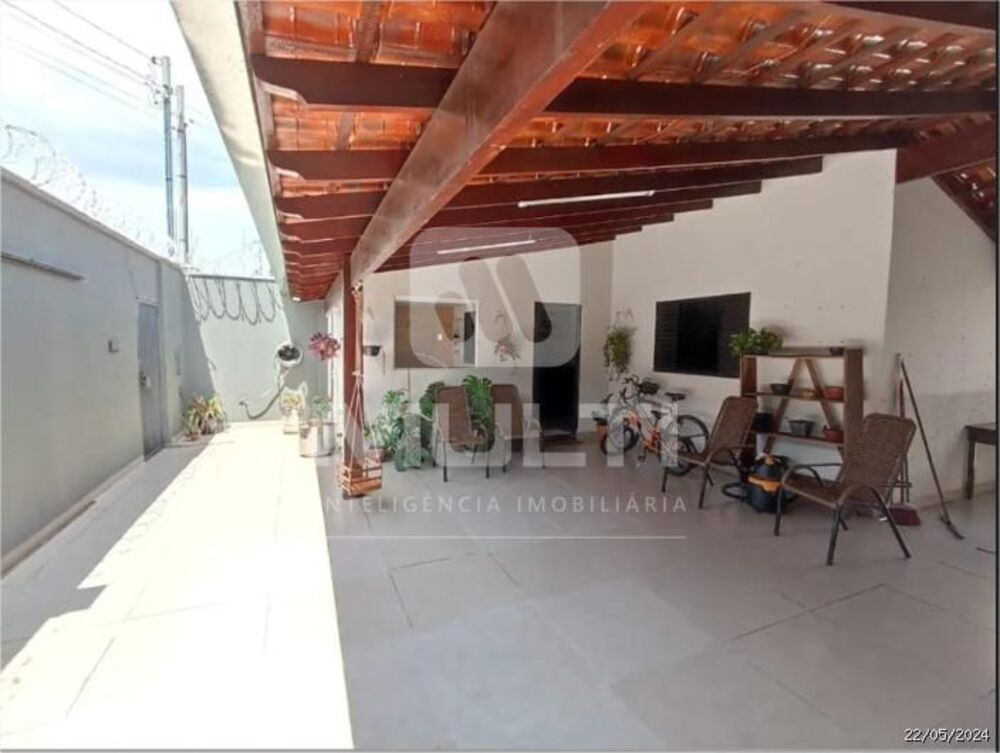 Casa, 3 quartos, 131 m² - Foto 1