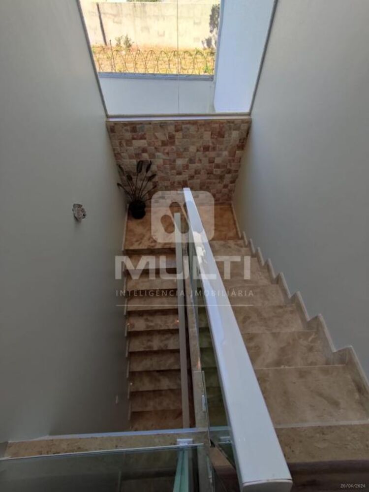 Casa à venda com 4 quartos, 289m² - Foto 24