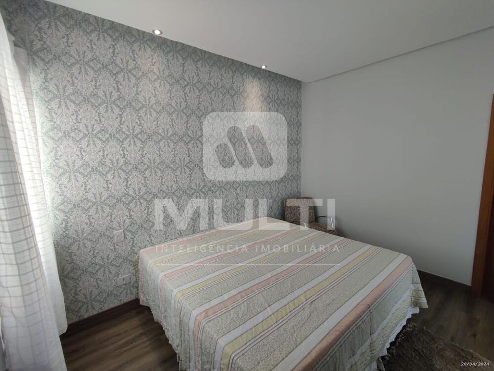 Casa à venda com 4 quartos, 289m² - Foto 6