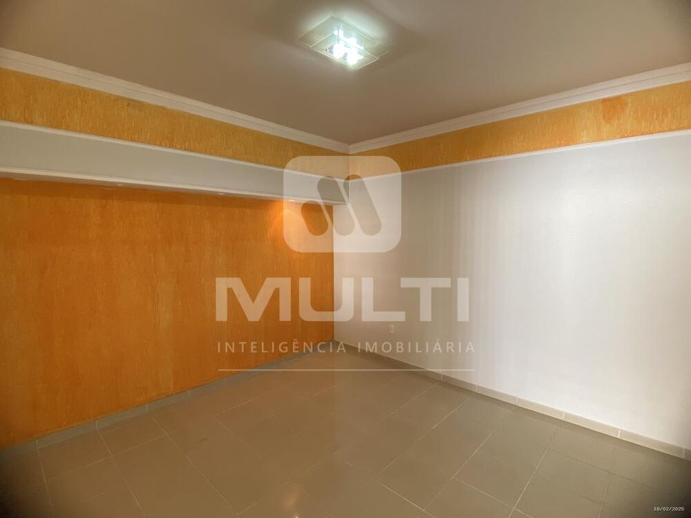 Casa, 4 quartos, 256 m² - Foto 2