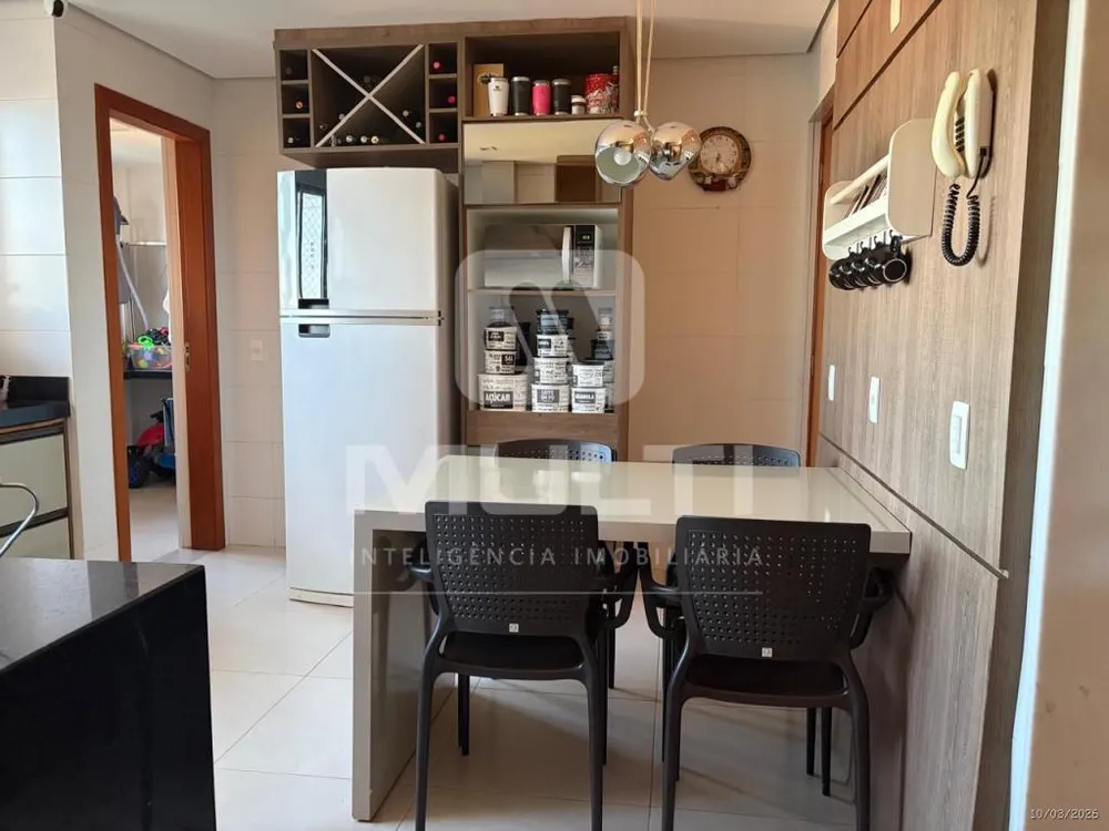 Apartamento, 3 quartos, 124 m² - Foto 1
