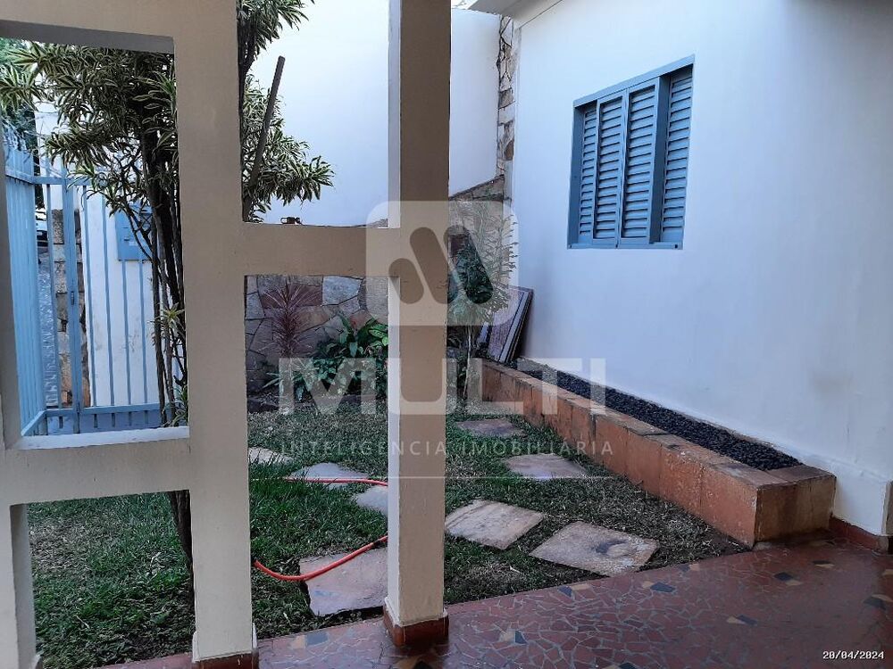 Casa, 2 quartos, 200 m² - Foto 1
