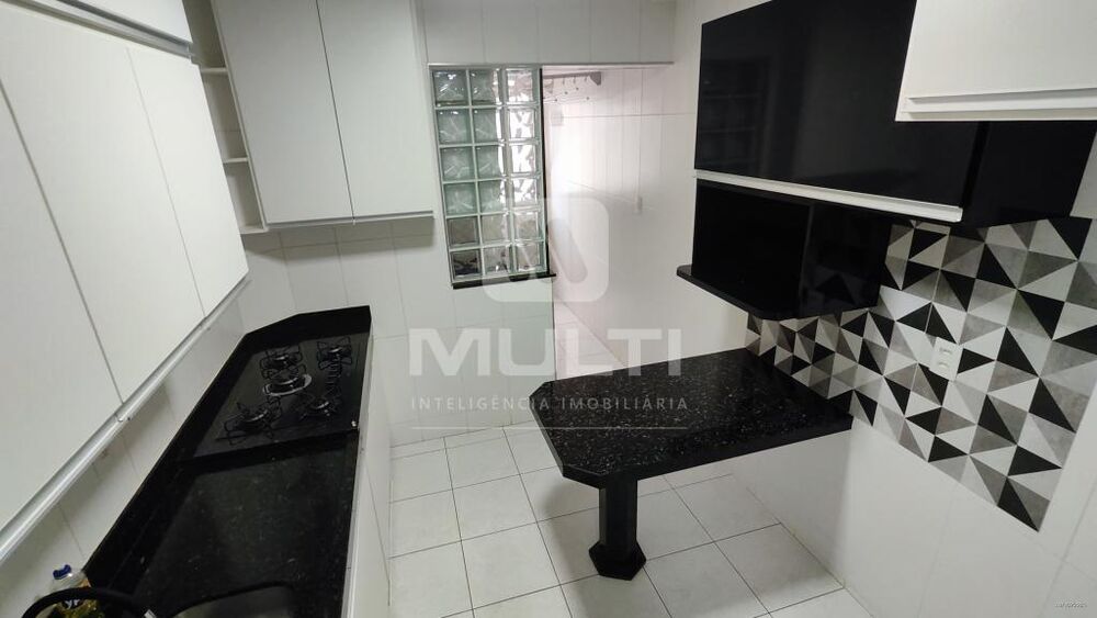 Apartamento à venda com 3 quartos, 90m² - Foto 2