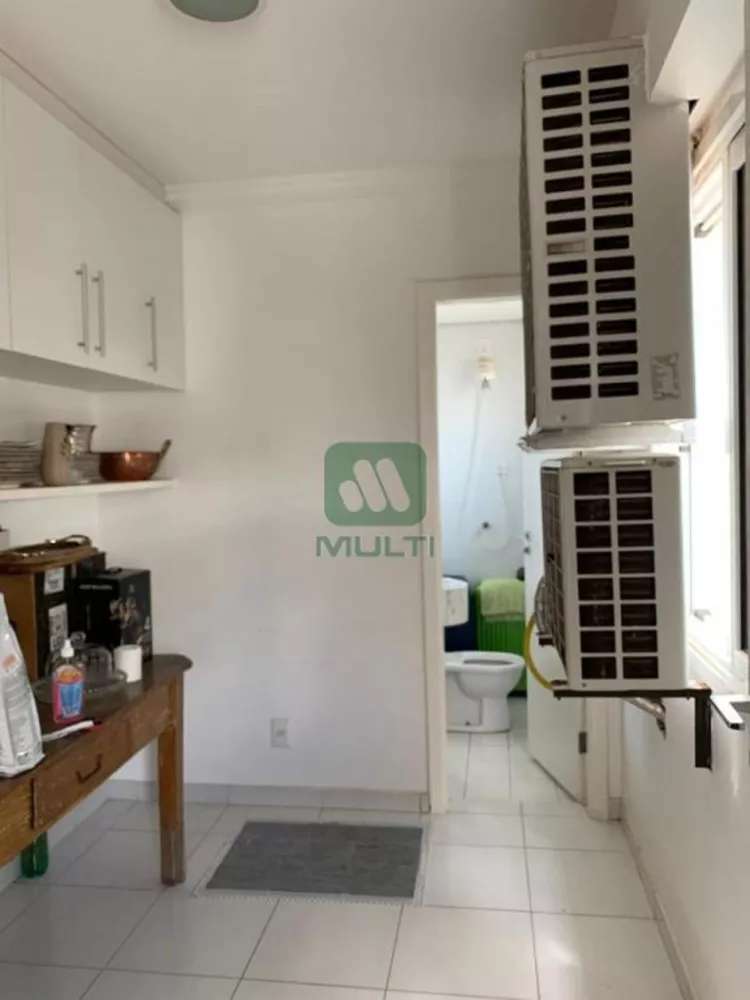 Apartamento à venda com 4 quartos, 187m² - Foto 1