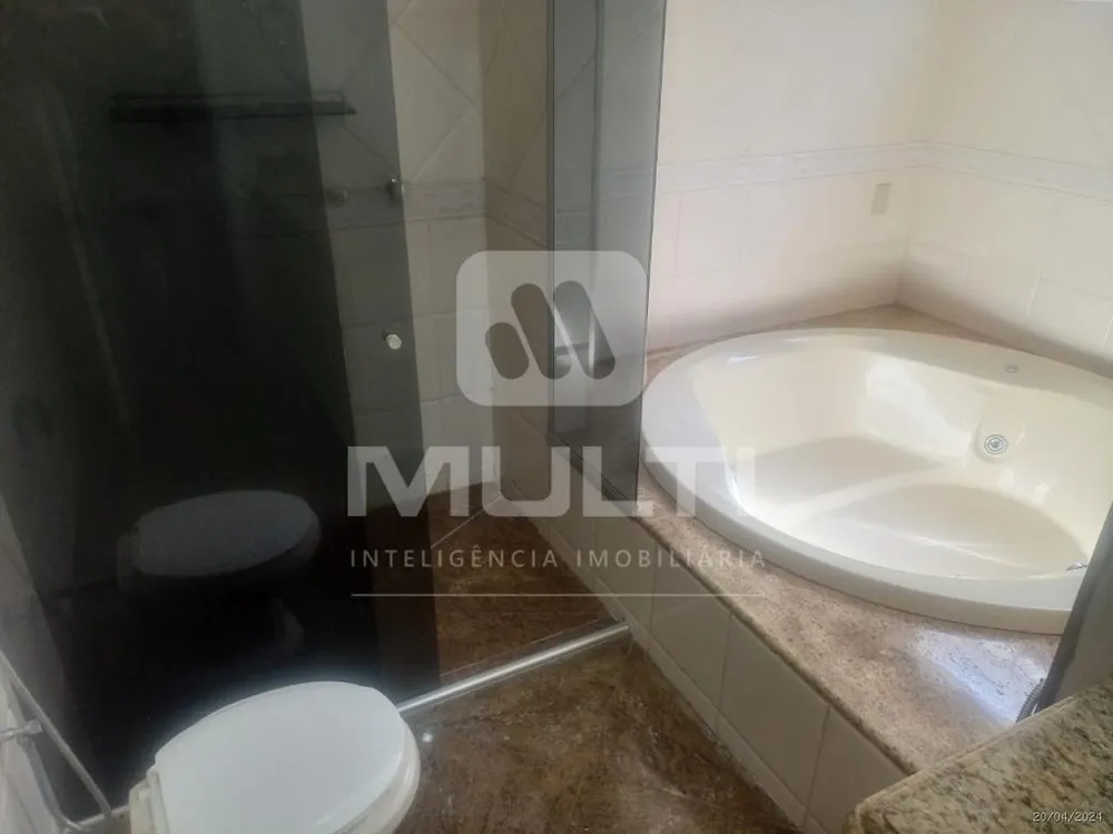 Casa, 4 quartos, 240 m² - Foto 9