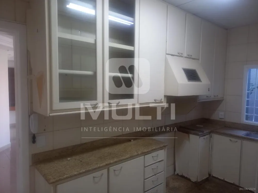 Casa, 4 quartos, 240 m² - Foto 11
