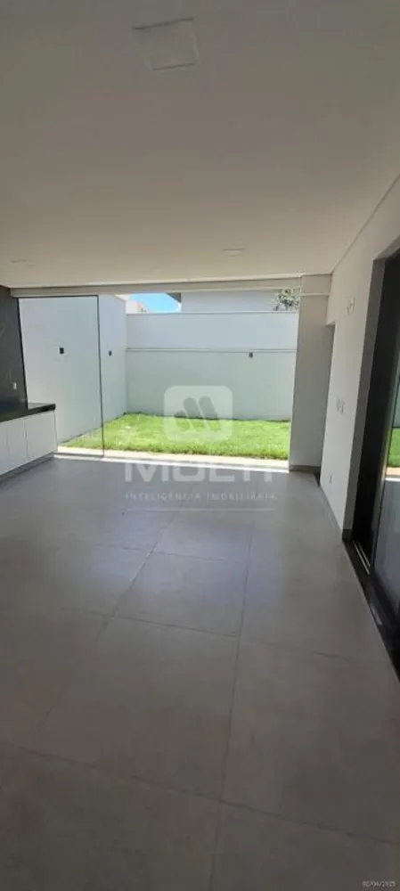 Casa, 4 quartos, 260 m² - Foto 2