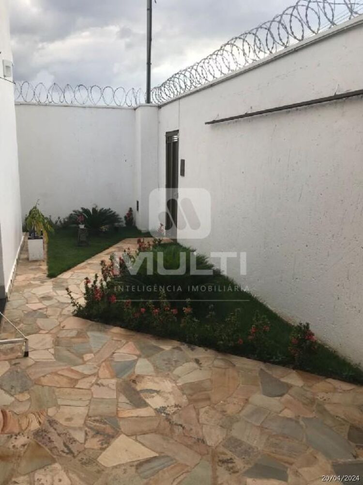 Casa, 4 quartos, 238 m² - Foto 2