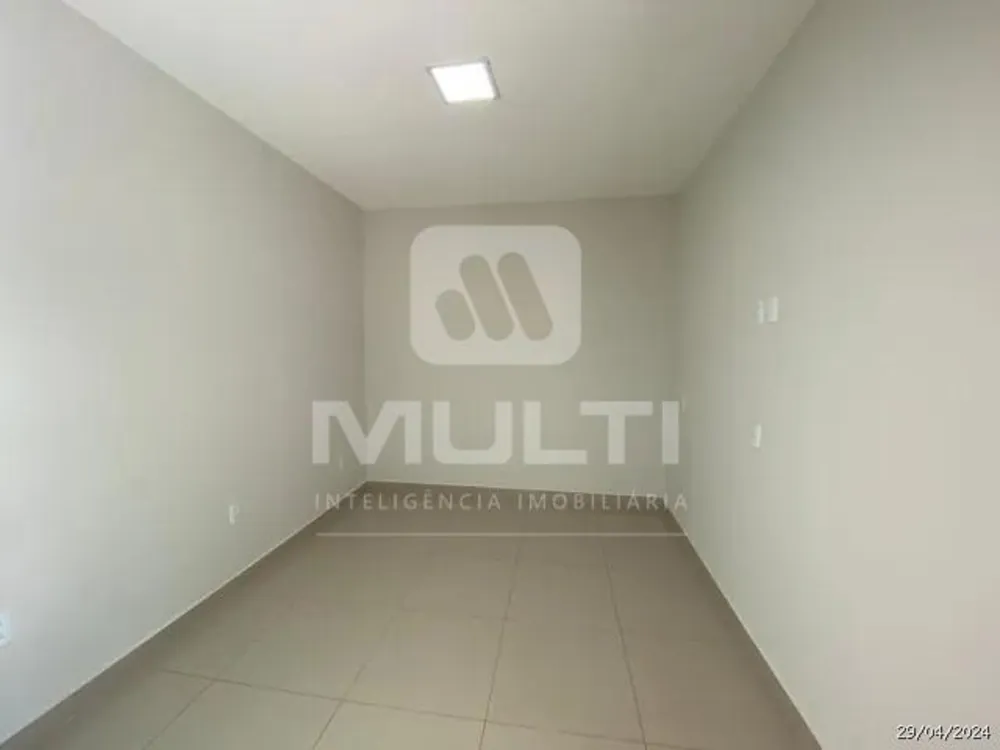 Casa, 3 quartos, 218 m² - Foto 3