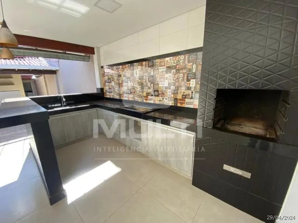 Casa, 3 quartos, 218 m² - Foto 11