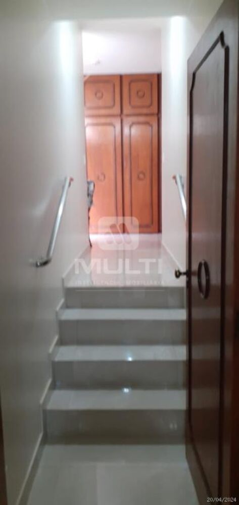 Casa, 3 quartos, 250 m² - Foto 23