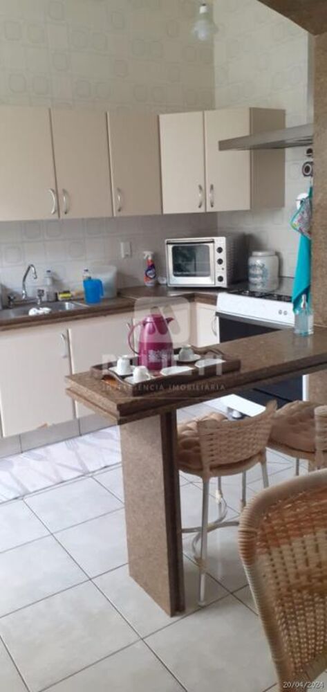 Casa, 3 quartos, 250 m² - Foto 25