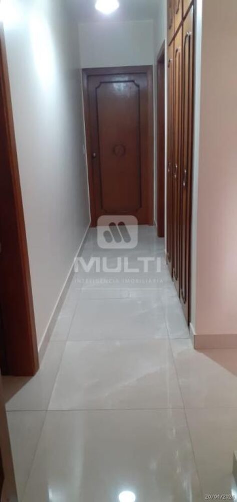 Casa, 3 quartos, 250 m² - Foto 4