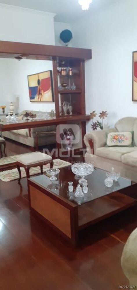 Casa, 3 quartos, 250 m² - Foto 13