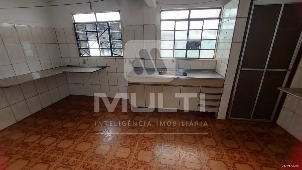 Casa, 7 quartos, 284 m² - Foto 3