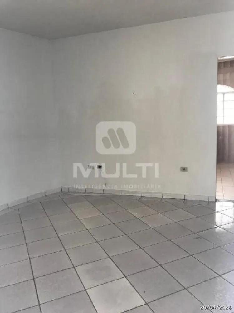 Casa, 3 quartos, 198 m² - Foto 2