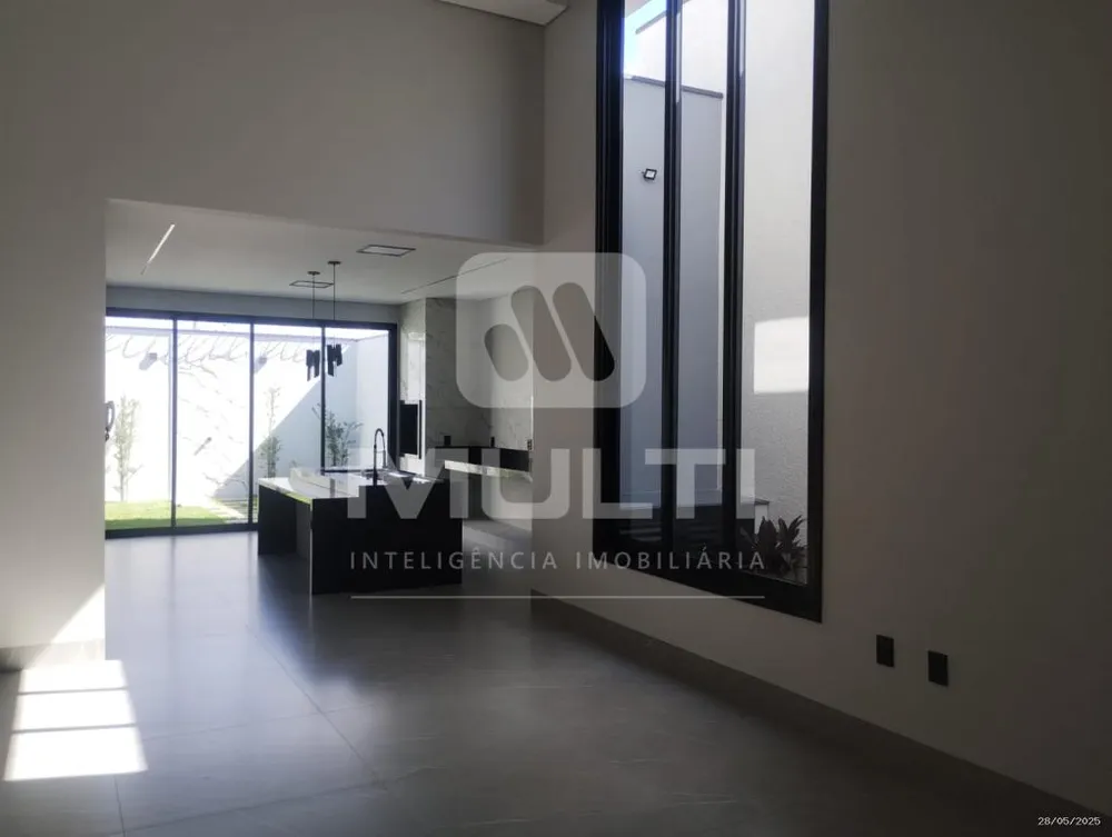 Casa, 3 quartos, 250 m² - Foto 1
