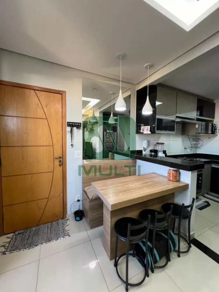 Apartamento à venda com 2 quartos, 50m² - Foto 3