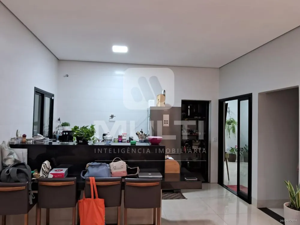 Casa, 3 quartos, 220 m² - Foto 2