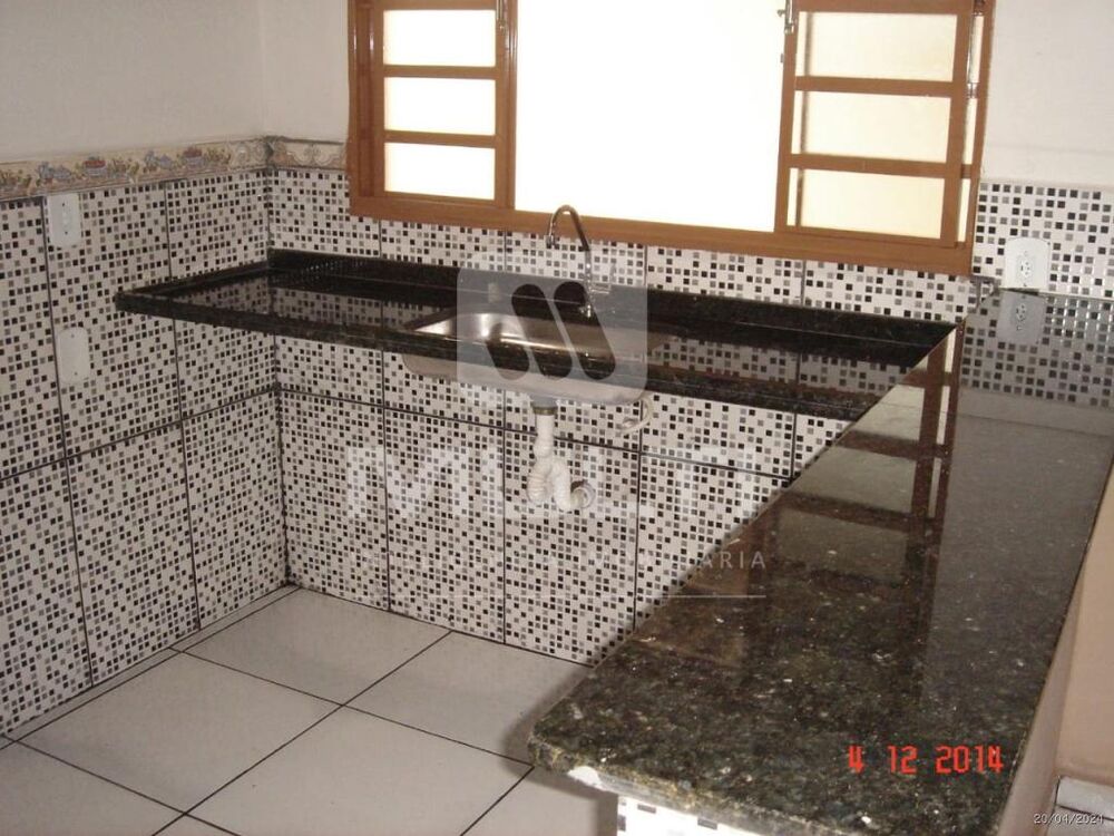 Chácara à venda com 1 quarto, 165m² - Foto 2
