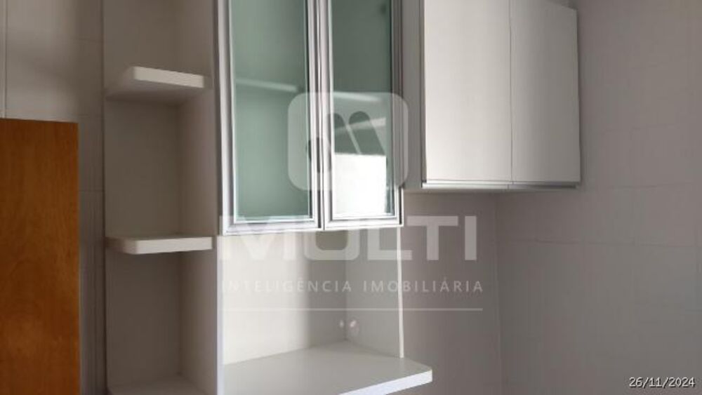 Apartamento à venda com 3 quartos, 76m² - Foto 3