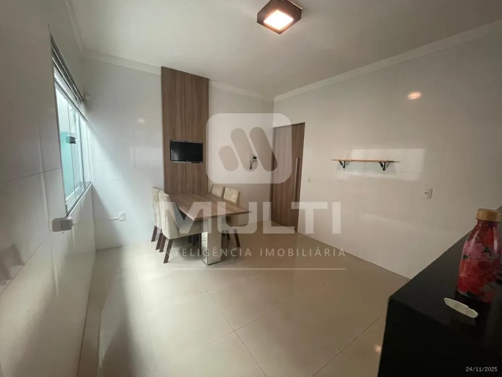 Casa, 3 quartos, 200 m² - Foto 1