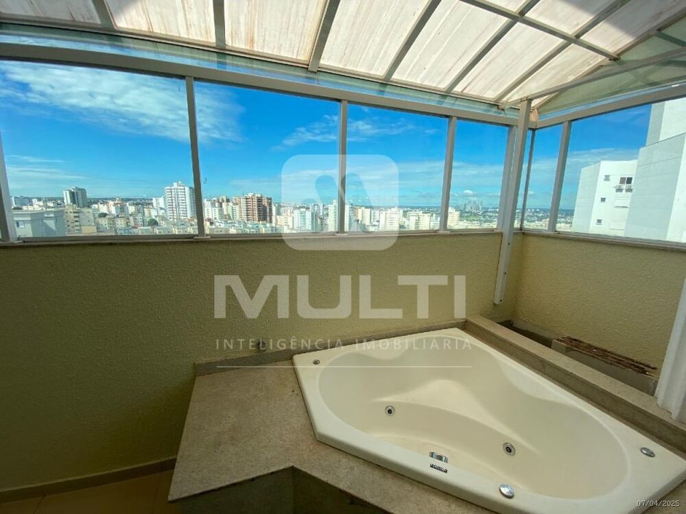Apartamento à venda com 3 quartos, 179m² - Foto 16