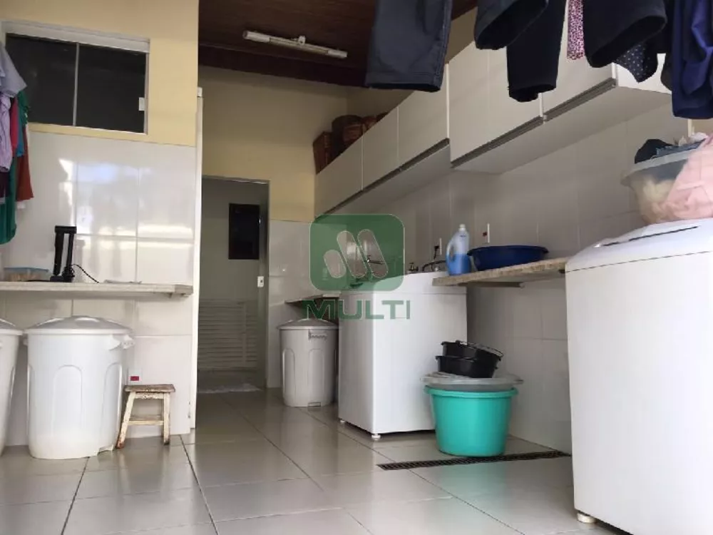 Casa de Condomínio à venda com 5 quartos, 800m² - Foto 6