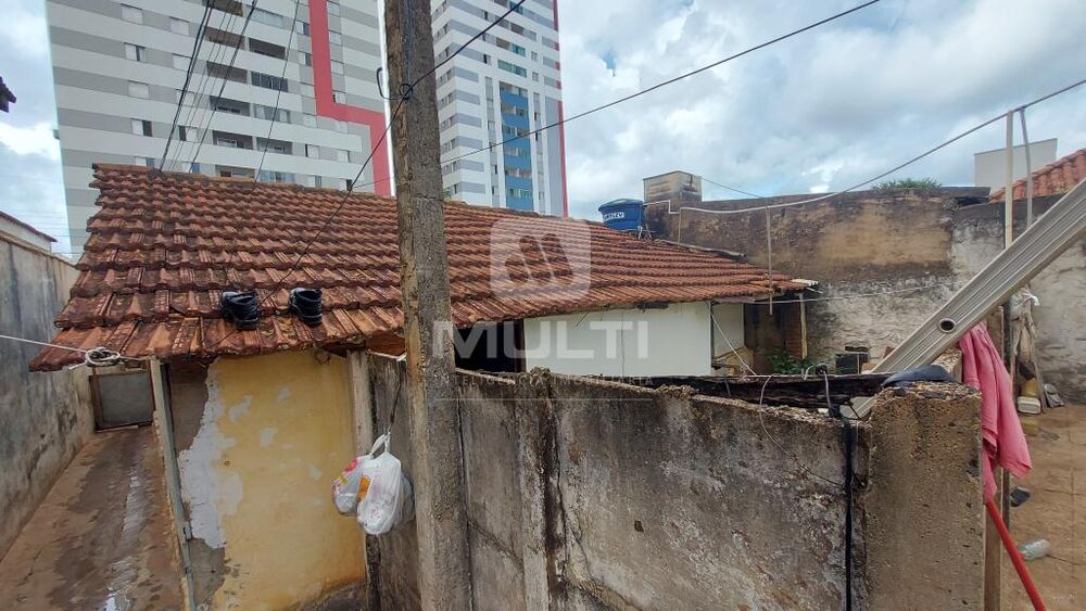 Casa à venda com 2 quartos, 129m² - Foto 3