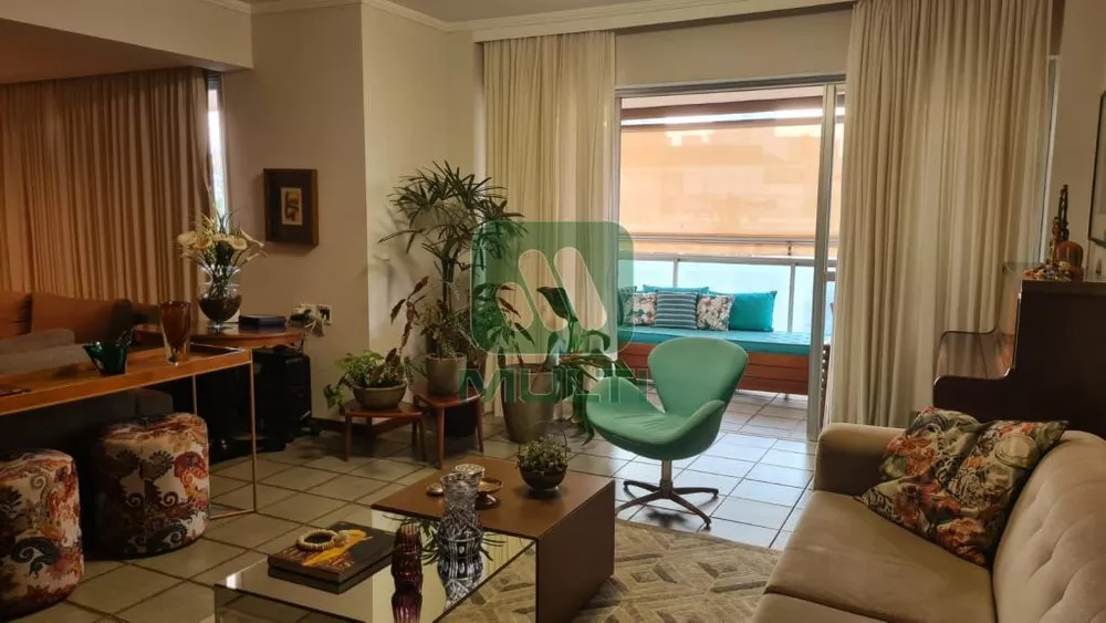 Apartamento à venda com 4 quartos, 190m² - Foto 4