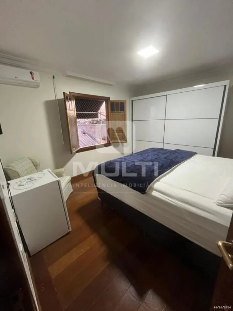 Casa, 3 quartos, 295 m² - Foto 2