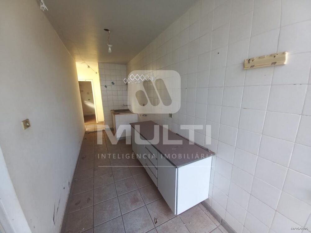 Casa à venda com 3 quartos, 232m² - Foto 16