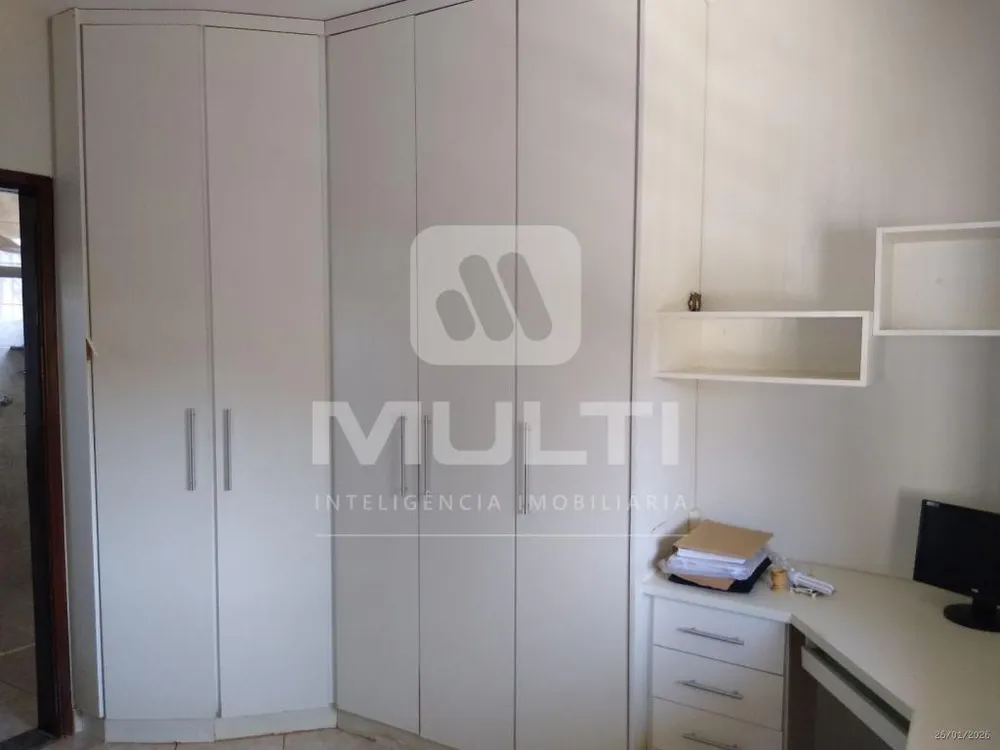 Casa, 4 quartos, 285 m² - Foto 2