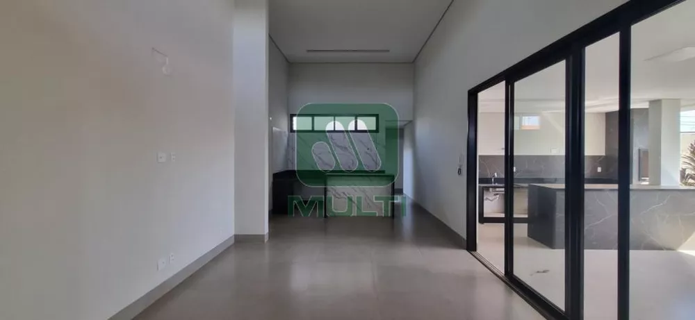 Casa de Condomínio à venda com 3 quartos, 165m² - Foto 2