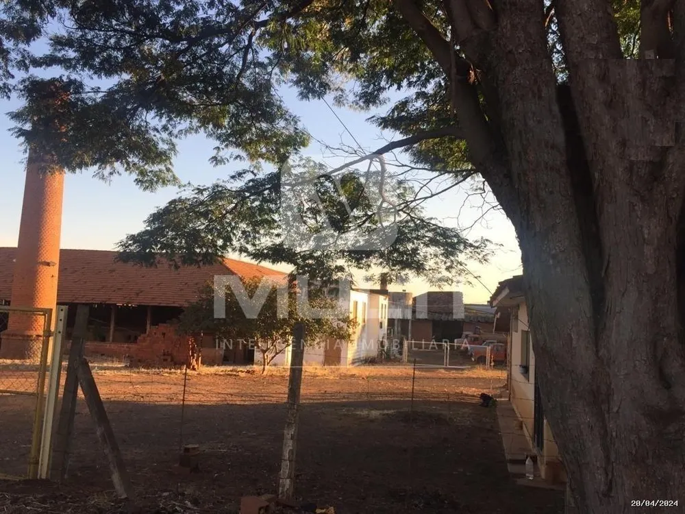 Loteamento e Condomínio - Foto 1