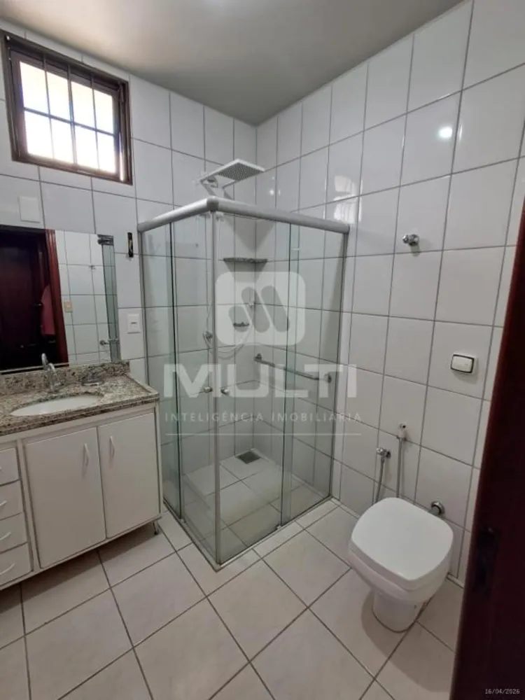 Casa, 3 quartos, 240 m² - Foto 9