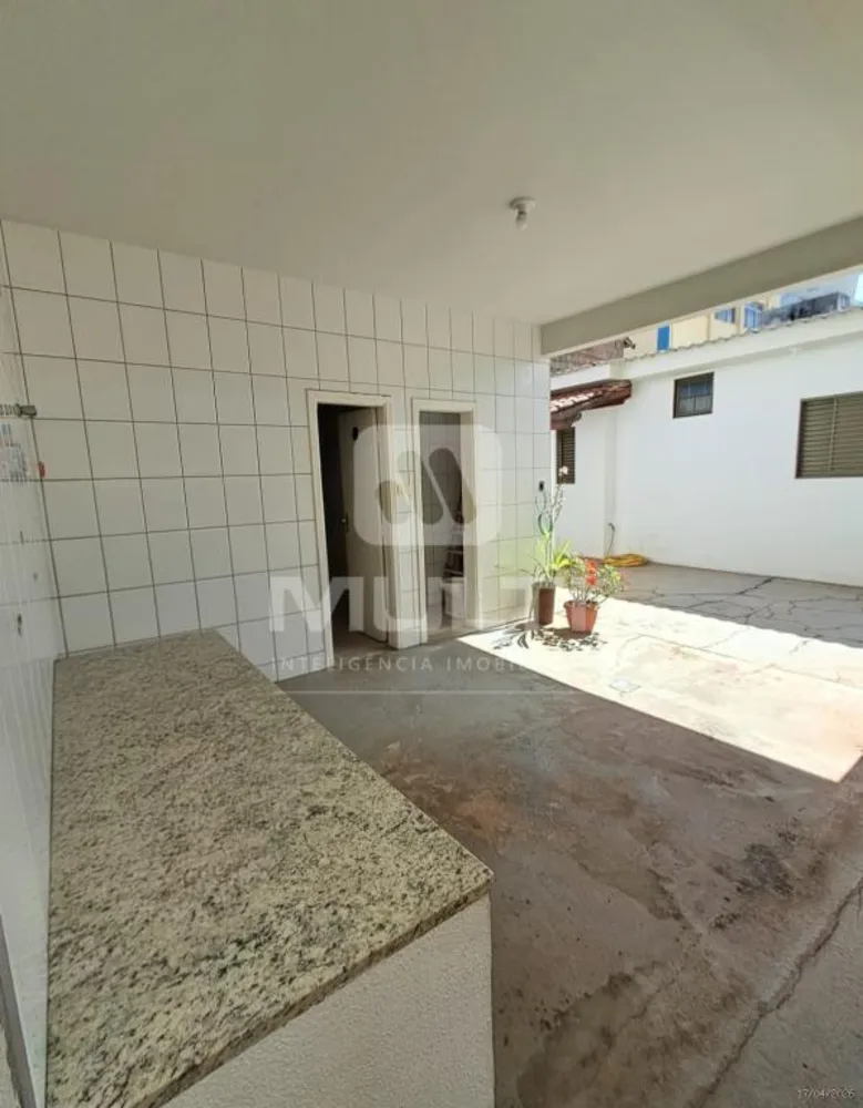 Casa, 3 quartos, 240 m² - Foto 6