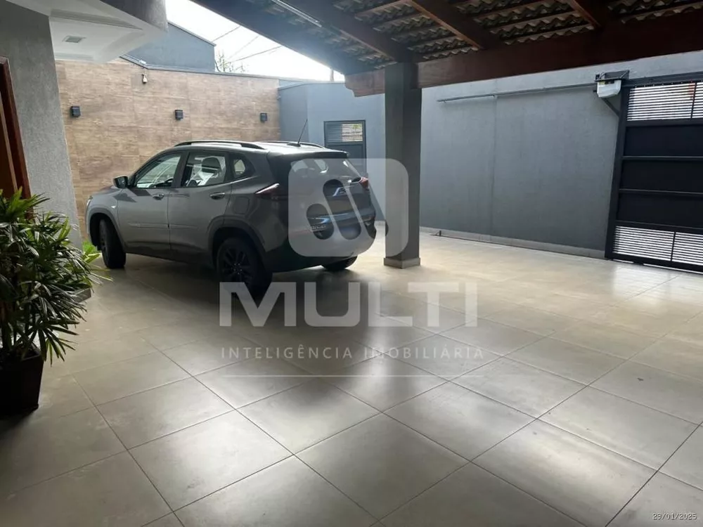 Casa, 3 quartos, 256 m² - Foto 2