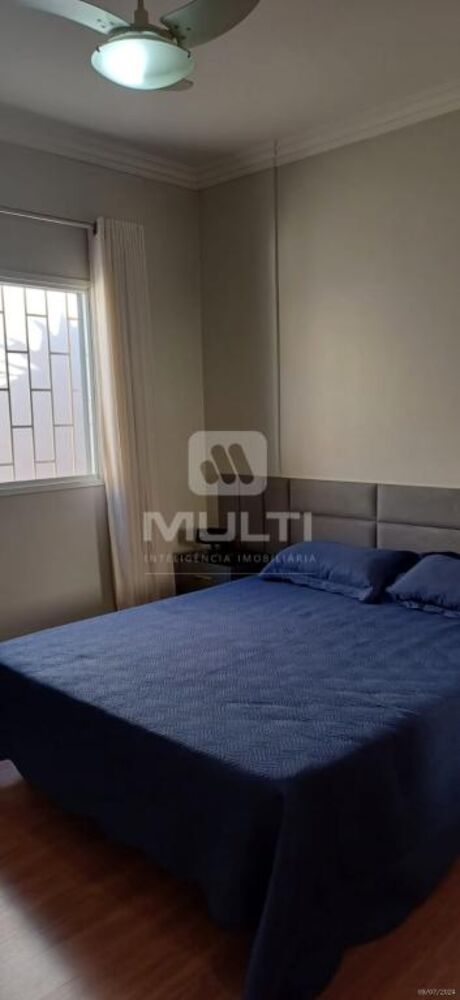Casa à venda com 3 quartos, 280m² - Foto 17