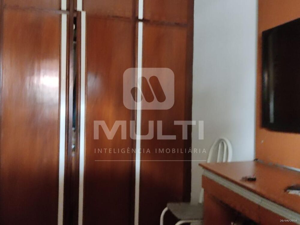 Casa à venda com 3 quartos, 191m² - Foto 9
