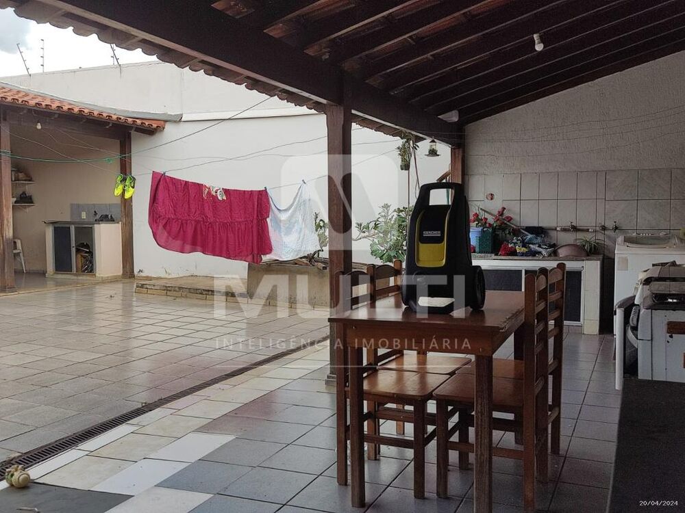 Casa à venda com 3 quartos, 191m² - Foto 13
